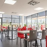 Akena Reims Otel Bezannes