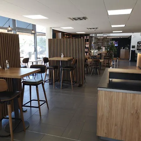 Hotel Akena Reims Bezannes 3* Bezannes
