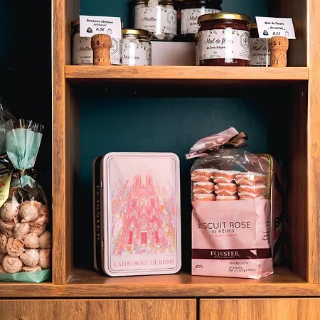 Akena Reims Szálloda 3*