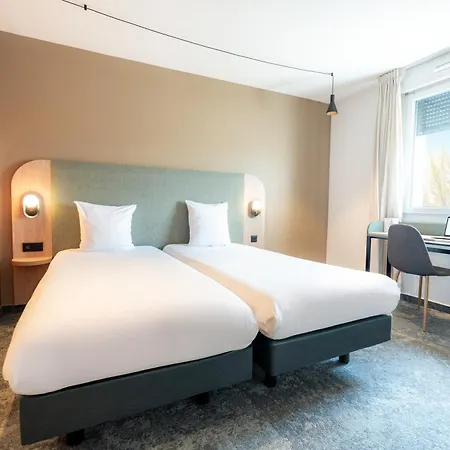 Hotel Akena Reims Bezannes 3*