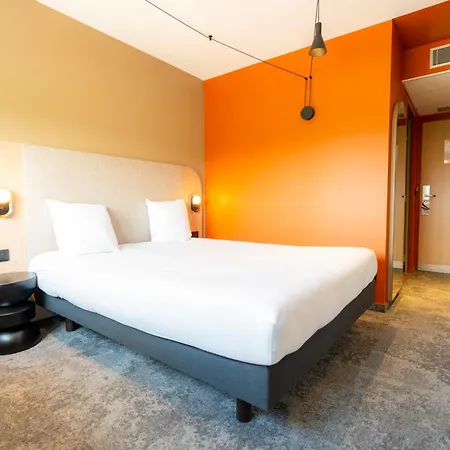 Hotel Hotel Akena Reims Bezannes 3*