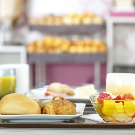 Akena Reims Szálloda 3*