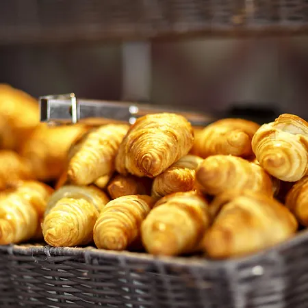 Akena Reims 3* Bezannes