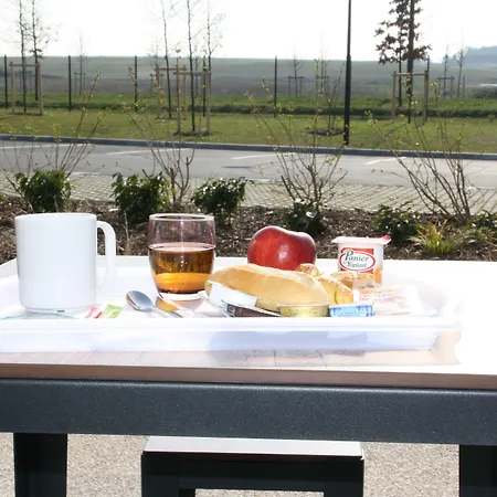 Akena Reims Szálloda Bezannes