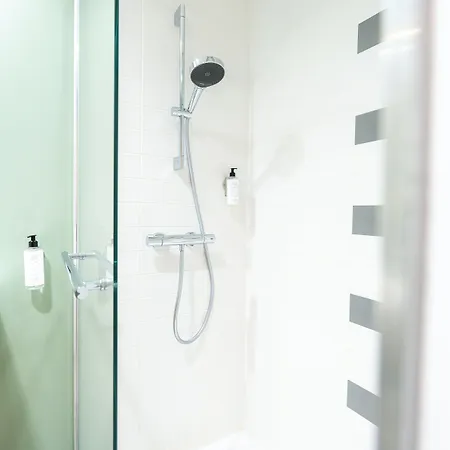 Akena Reims 3*